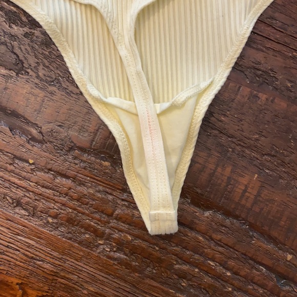 Yellow Wilfred bodysuit - Picture 4 of 5